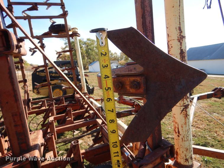 image for item LU9762 Krause  field cultivator