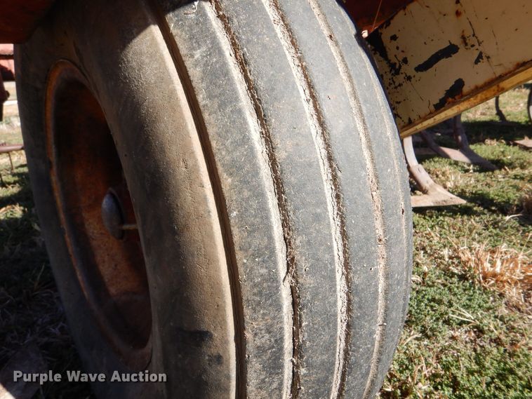 image for item LU9762 Krause  field cultivator