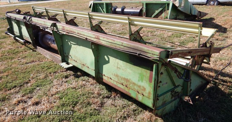image for item LU9763 John Deere  rigid head
