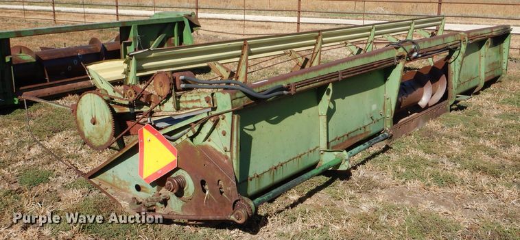 image for item LU9763 John Deere  rigid head