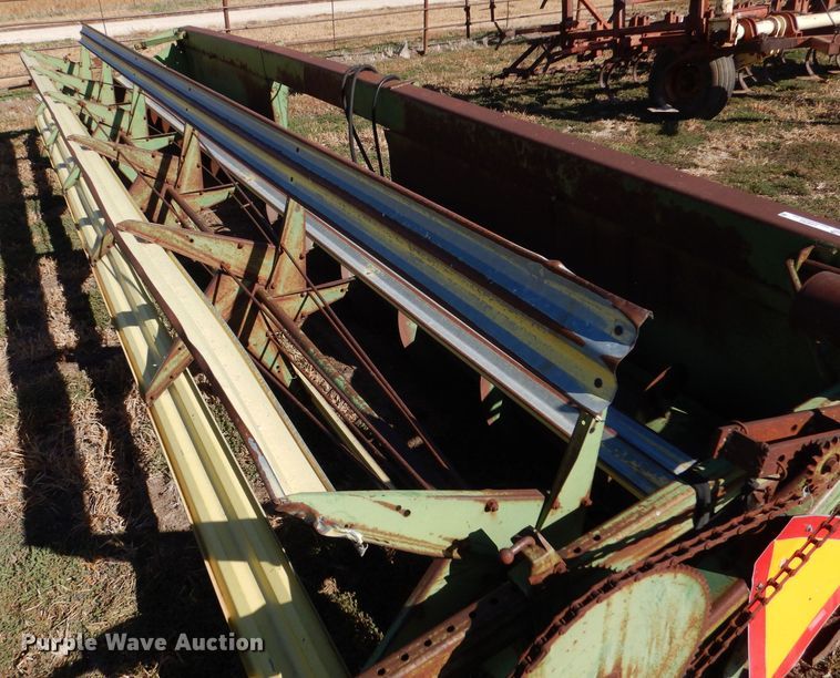 image for item LU9763 John Deere  rigid head