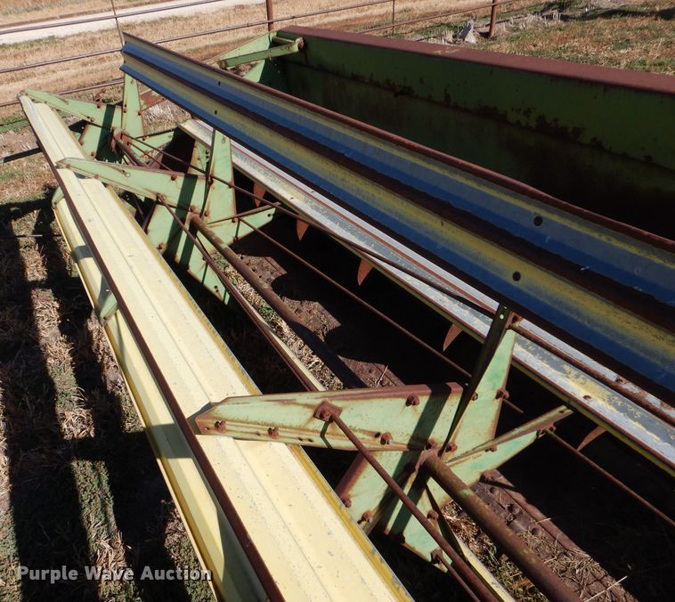 image for item LU9763 John Deere  rigid head