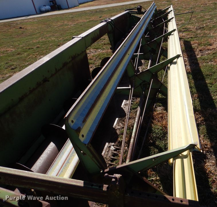 image for item LU9763 John Deere  rigid head