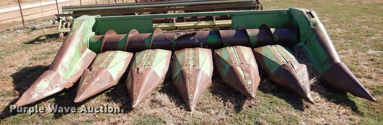 image for item LU9764 John Deere 653  all-crop head