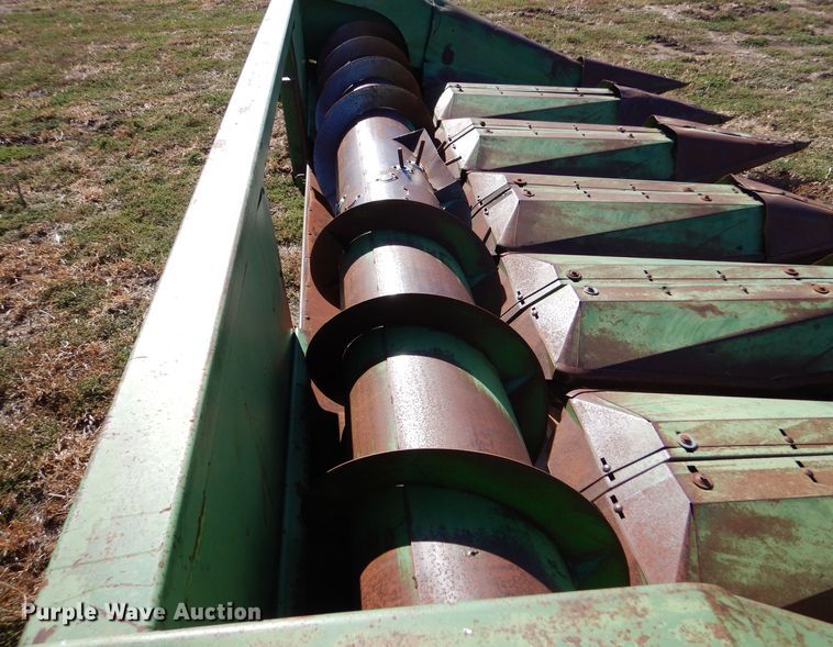 image for item LU9764 John Deere 653  all-crop head