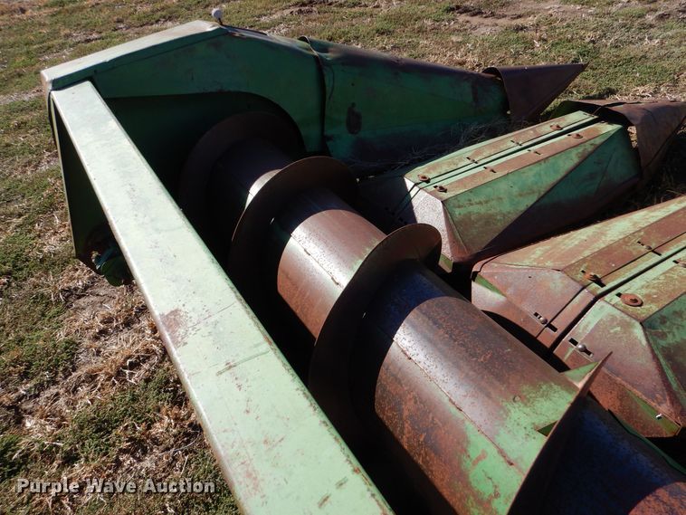 image for item LU9764 John Deere 653  all-crop head