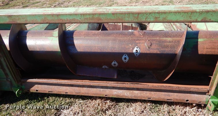 image for item LU9764 John Deere 653  all-crop head