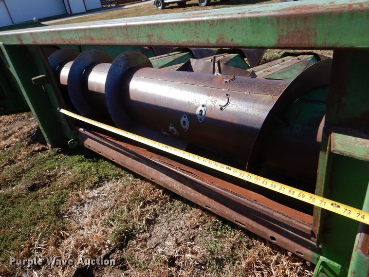 image for item LU9764 John Deere 653  all-crop head