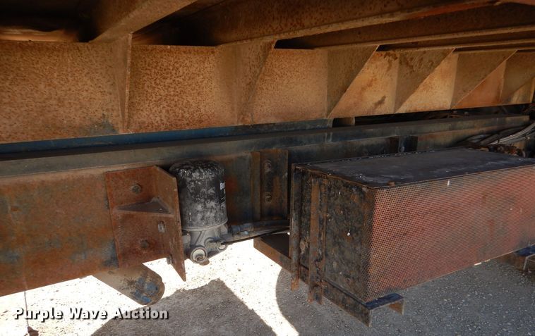 image for item LU9769 1987 Ford L9000  grain truck