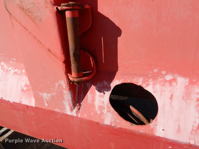 image for item LU9769 1987 Ford L9000  grain truck