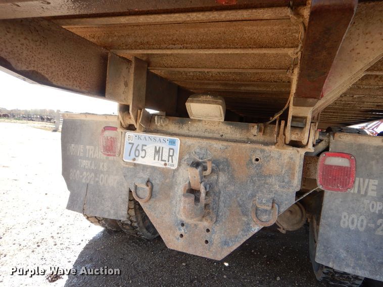 image for item LU9769 1987 Ford L9000  grain truck