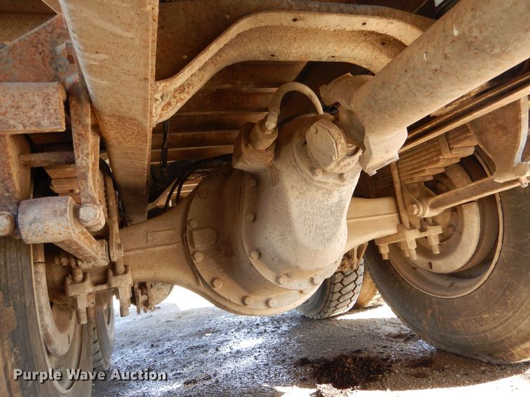 image for item LU9769 1987 Ford L9000  grain truck