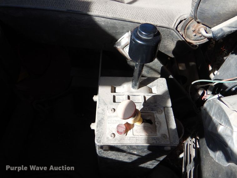 image for item LU9769 1987 Ford L9000  grain truck