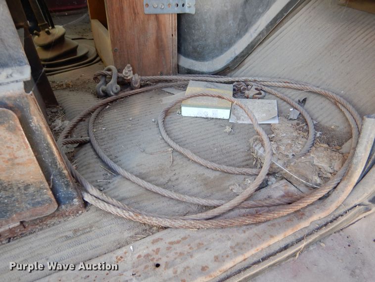 image for item LU9769 1987 Ford L9000  grain truck