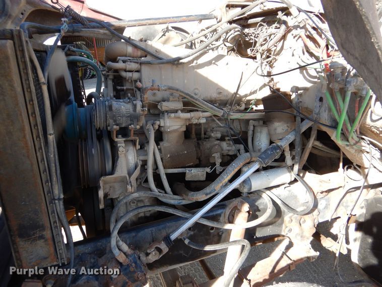 image for item LU9769 1987 Ford L9000  grain truck