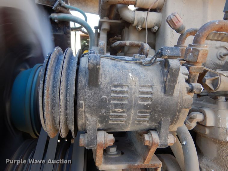 image for item LU9769 1987 Ford L9000  grain truck