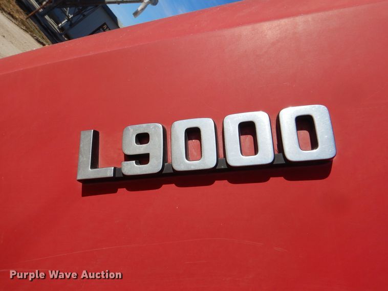 image for item LU9769 1987 Ford L9000  grain truck