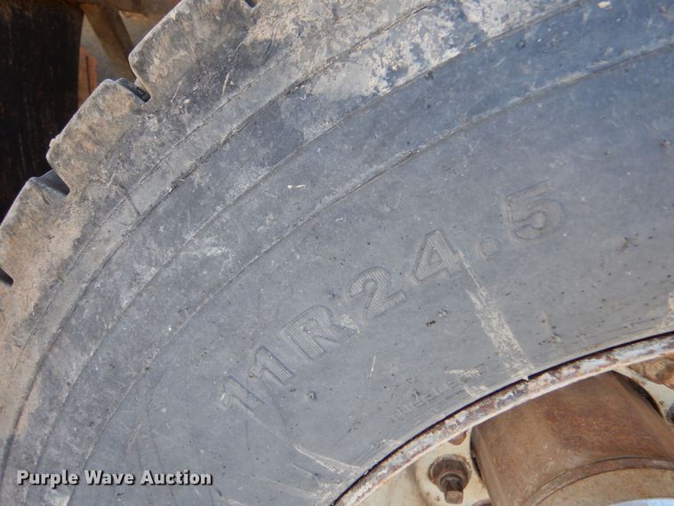 image for item LU9769 1987 Ford L9000  grain truck