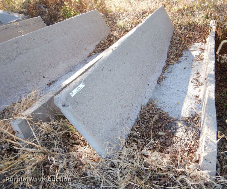 image for item LU9772 (6) concrete feed bunks