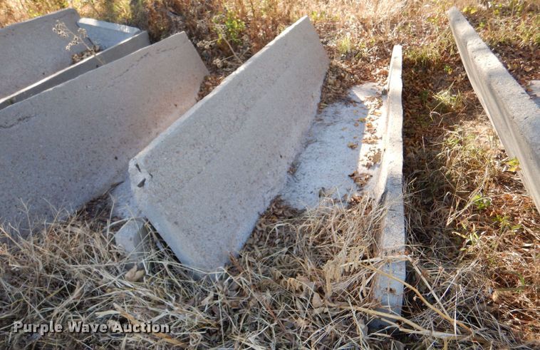 image for item LU9772 (6) concrete feed bunks