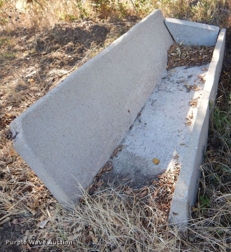 image for item LU9772 (6) concrete feed bunks