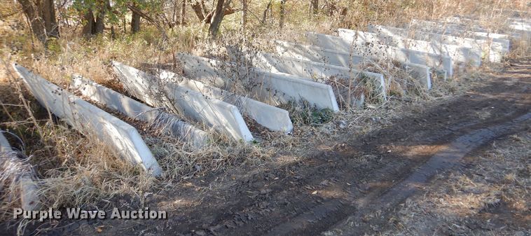 image for item LU9773 (20) concrete feed bunks