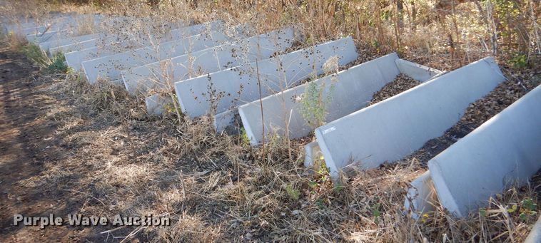 image for item LU9773 (20) concrete feed bunks