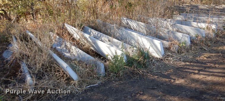 image for item LU9773 (20) concrete feed bunks