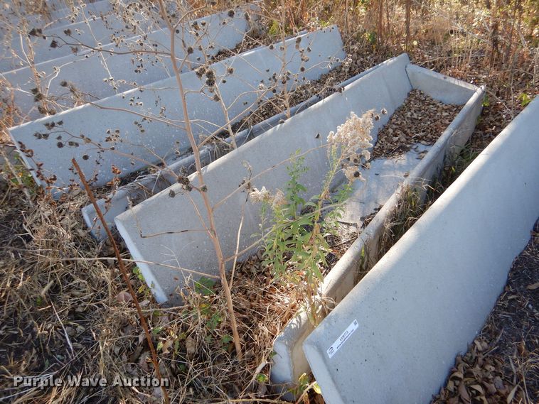 image for item LU9773 (20) concrete feed bunks