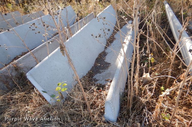 image for item LU9773 (20) concrete feed bunks