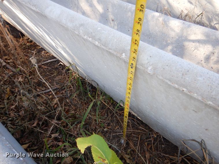 image for item LU9773 (20) concrete feed bunks