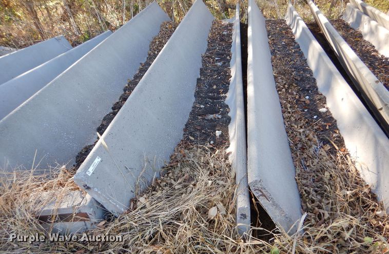 image for item LU9774 (7) concrete feed bunks