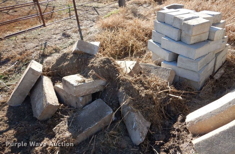 image for item LU9774 (7) concrete feed bunks