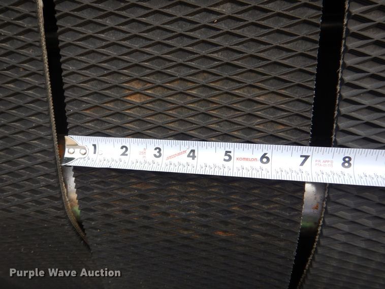 image for item MJ9825 2007 John Deere 568  round baler