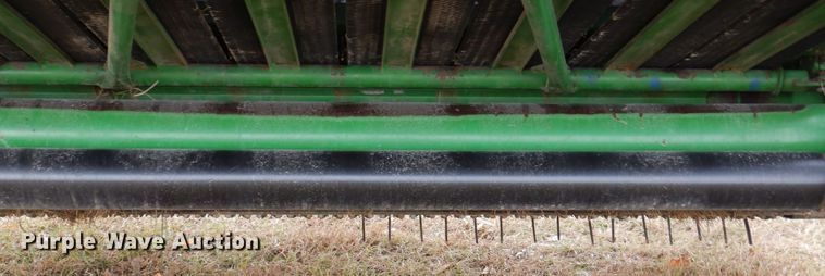 image for item MJ9825 2007 John Deere 568  round baler