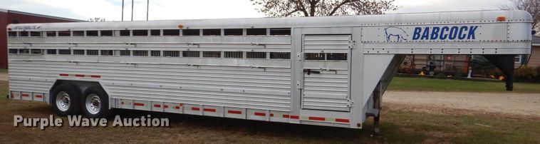 image for item MJ9826 1991 Featherlite G-2352  livestock trailer