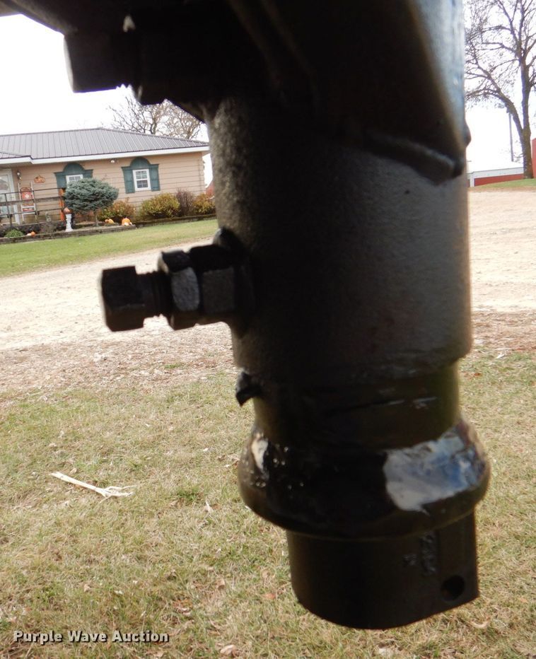 image for item MJ9826 1991 Featherlite G-2352  livestock trailer