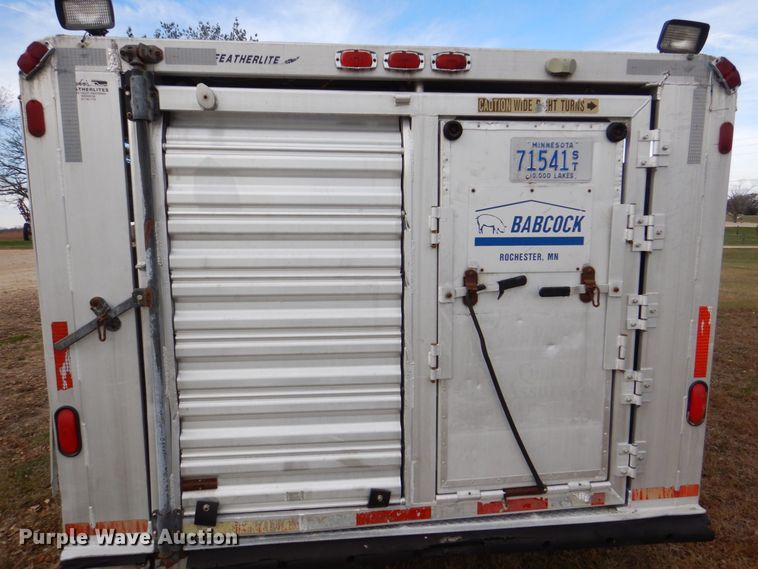 image for item MJ9826 1991 Featherlite G-2352  livestock trailer