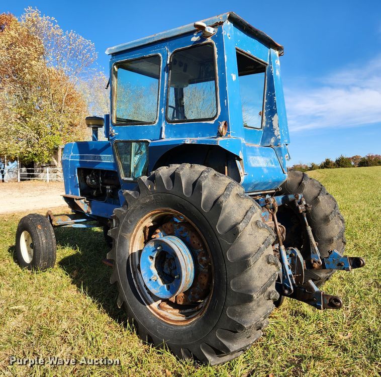 image for item MK9497 1968 Ford 8000  tractor