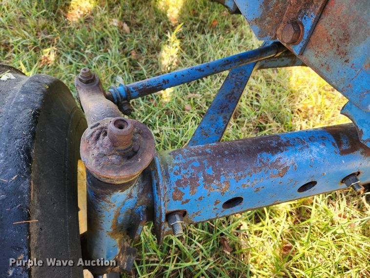 image for item MK9497 1968 Ford 8000  tractor