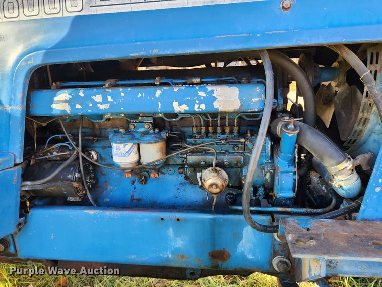 image for item MK9497 1968 Ford 8000  tractor