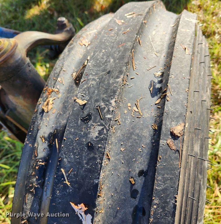 image for item MK9497 1968 Ford 8000  tractor