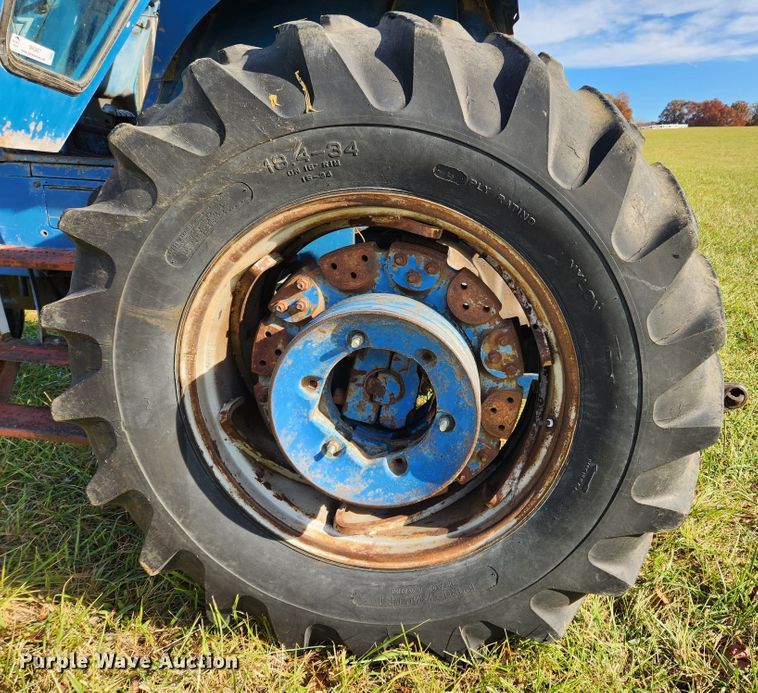 image for item MK9497 1968 Ford 8000  tractor