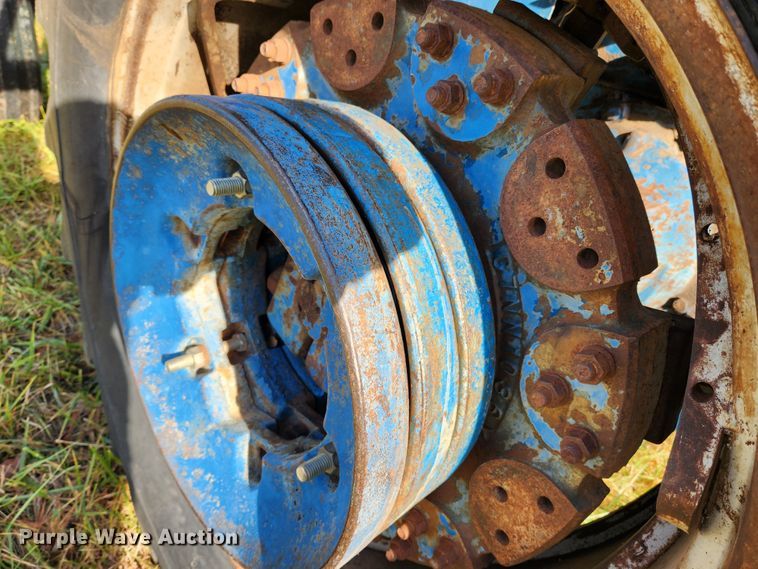 image for item MK9497 1968 Ford 8000  tractor