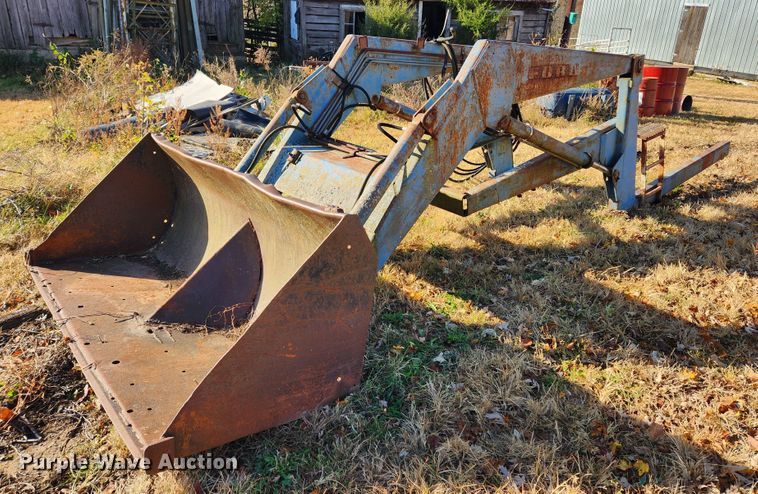 image for item MK9497 1968 Ford 8000  tractor