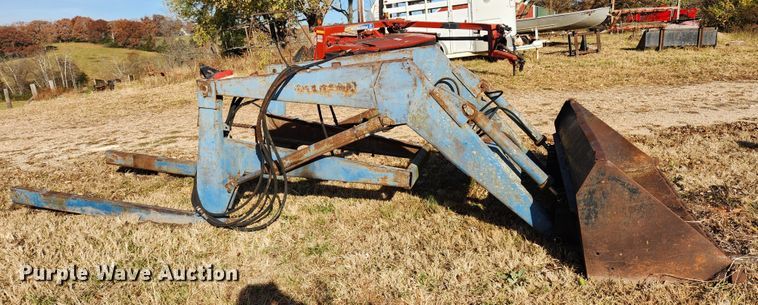 image for item MK9497 1968 Ford 8000  tractor