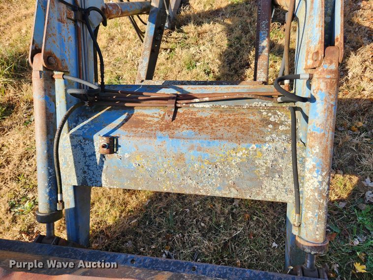 image for item MK9497 1968 Ford 8000  tractor