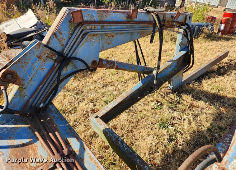 image for item MK9497 1968 Ford 8000  tractor