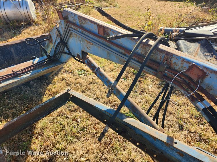 image for item MK9497 1968 Ford 8000  tractor