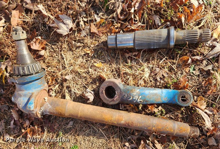 image for item MK9497 1968 Ford 8000  tractor